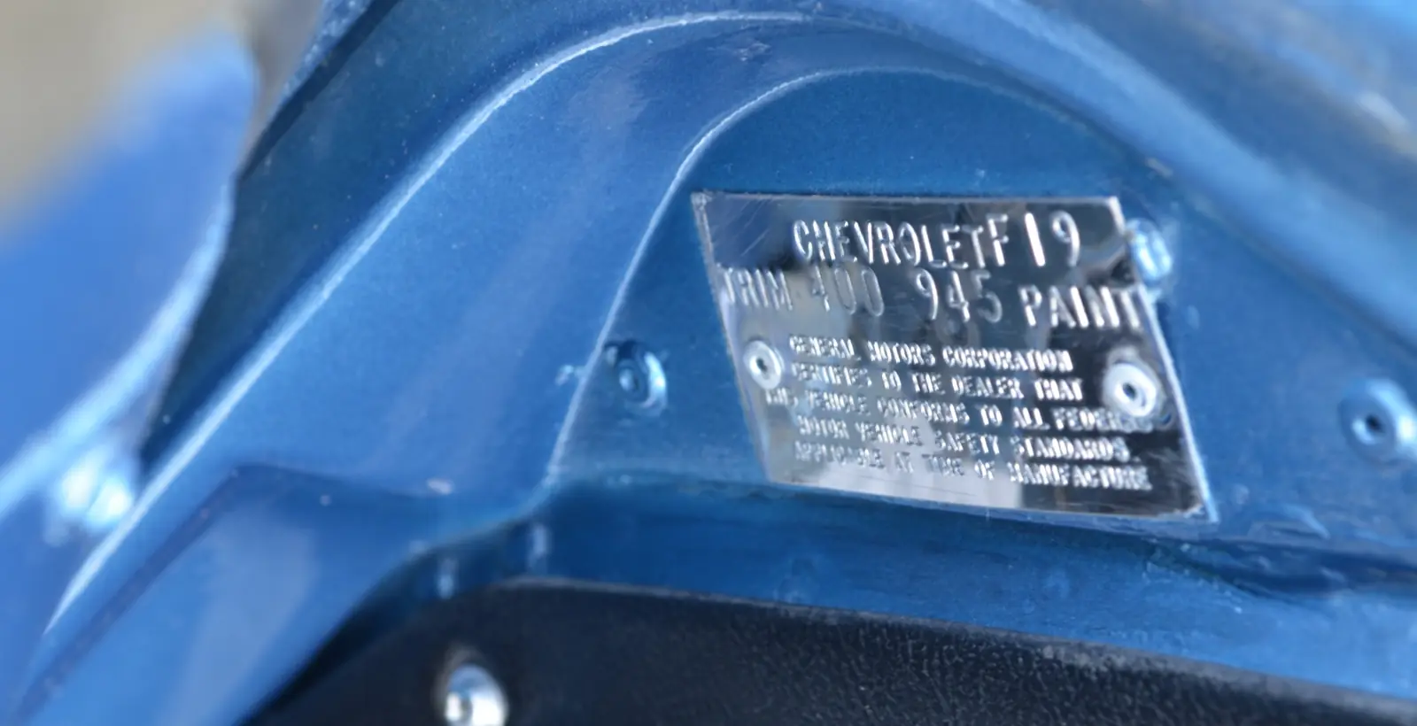 Photograph of the car’s actual trim plate